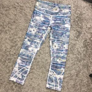 No peeling, like new Lululemon soft Capri leggings